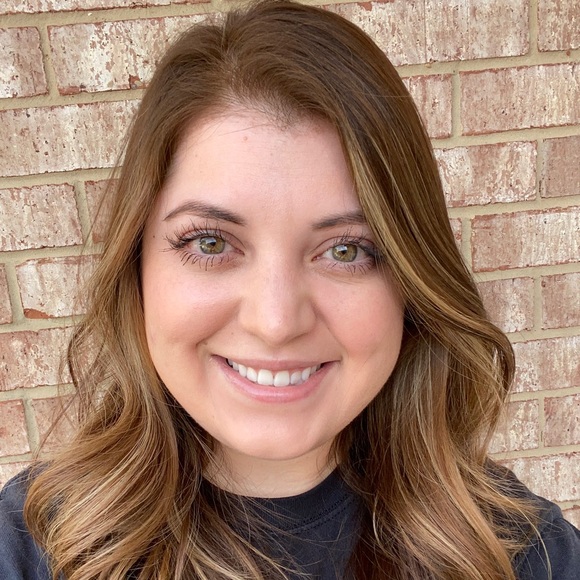 Meet your Posher, Danielle - Picture 1 of 1